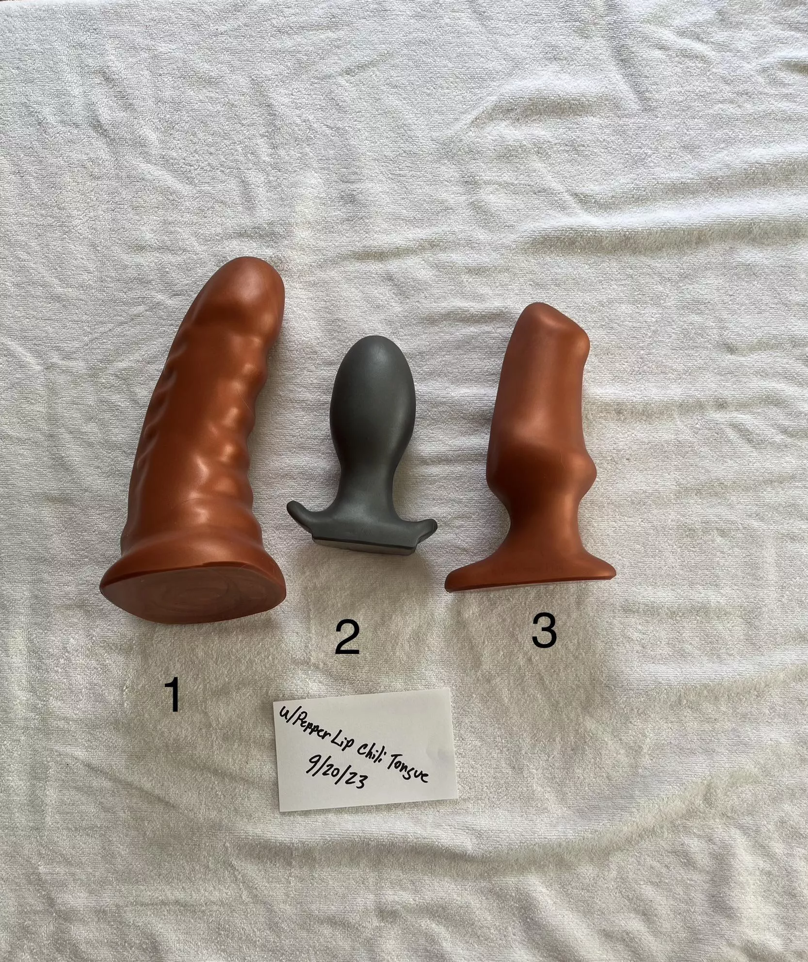 WTS Square Peg Toys (USA Free Shipping) posted by PepperLipChiliTongue