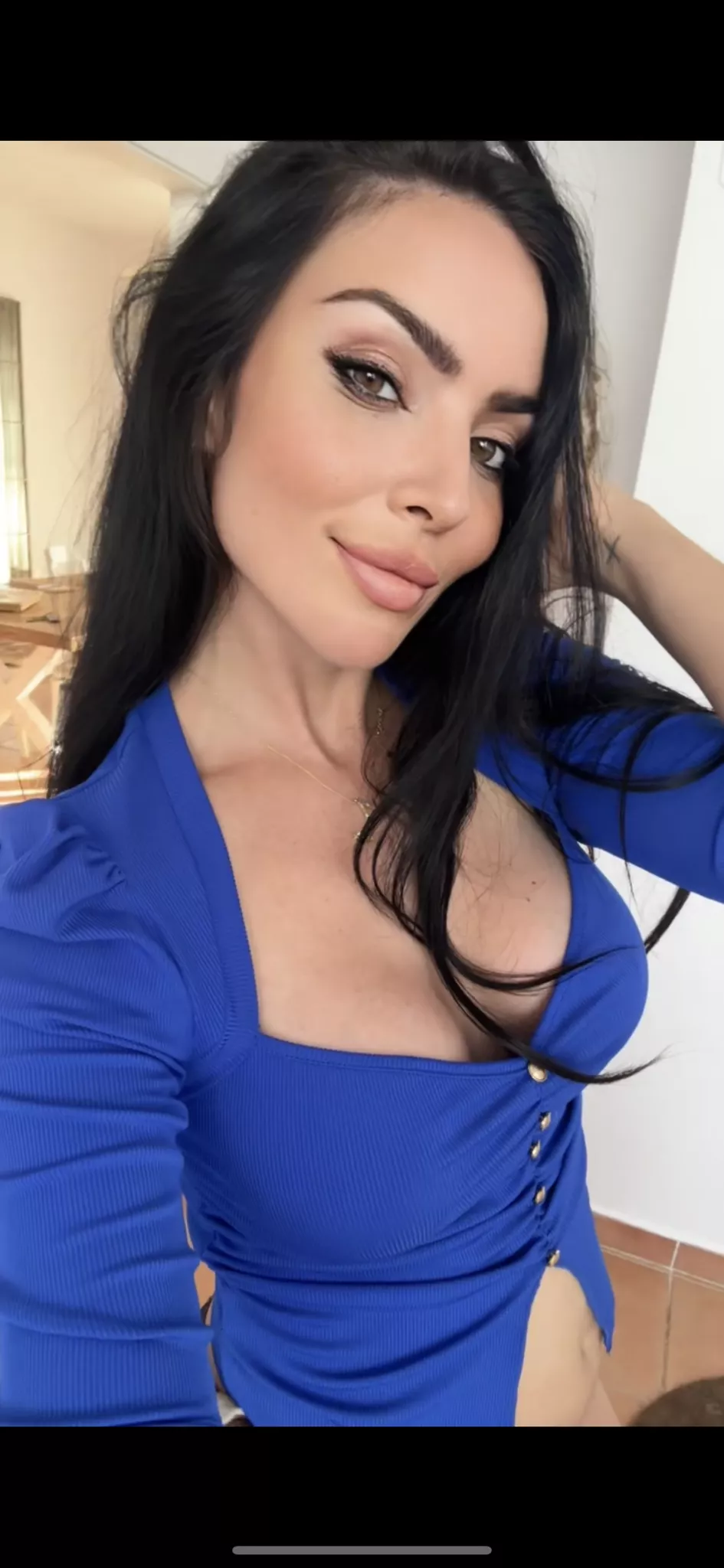 you want to date a MILF next door like me? posted by MistikPrincess