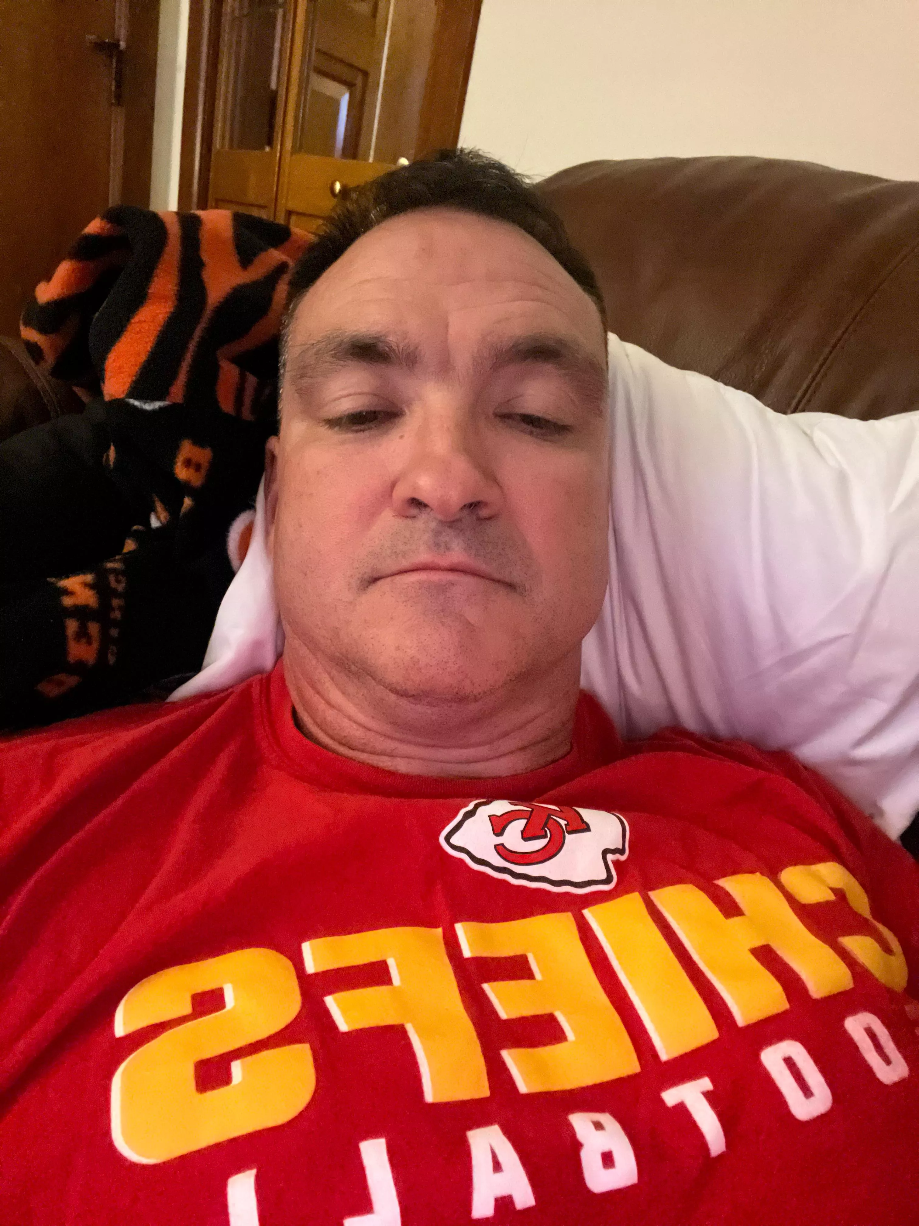 53 straight curious any one like to chat posted by SunReady3112