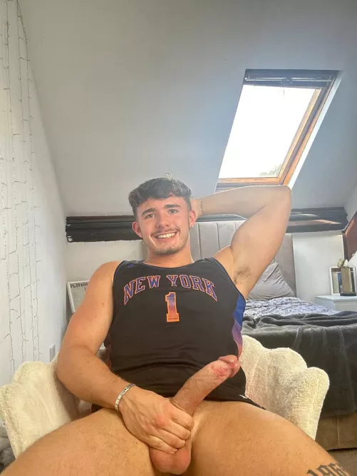 A few people said they wanted to see more of me, so here I am😘 by miserablythirstyst