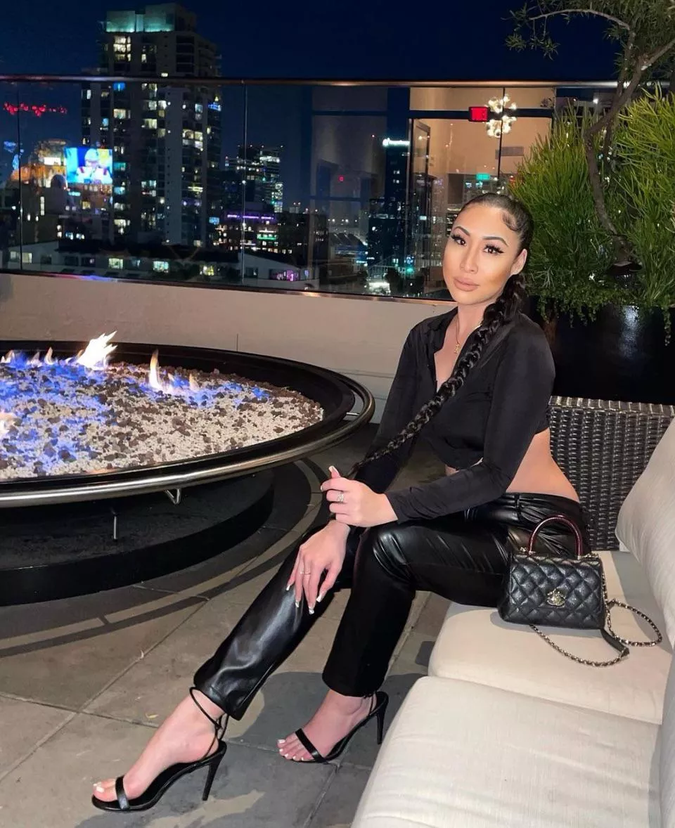 Addicted to her pants posted by goonforleather