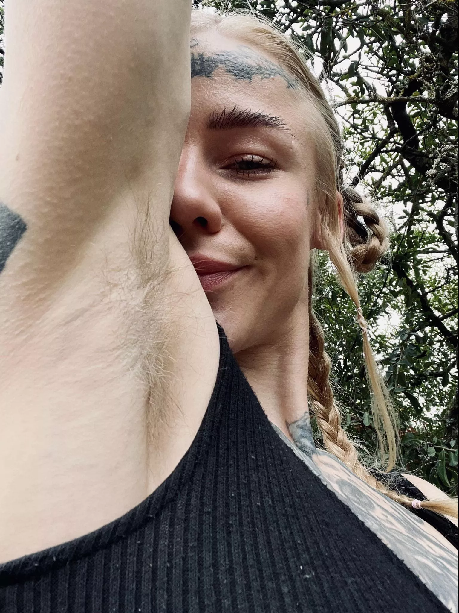 Back art that tells a seductive story posted by Cythia_Susa