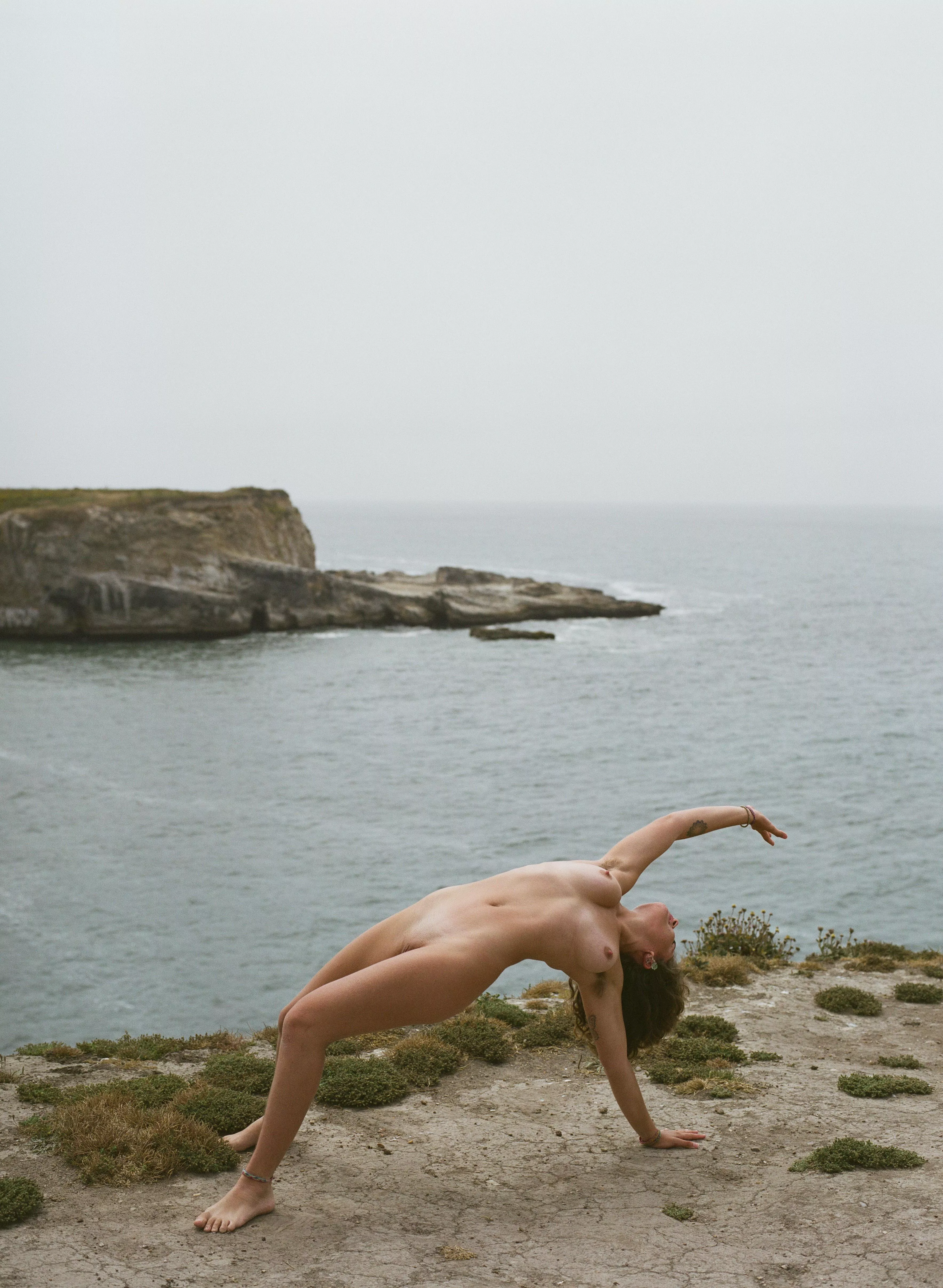 Feeling free 🌤️💛 posted by athenabloome