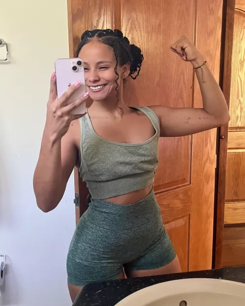 Feeling strong this morning by ILoveSmilinggBack