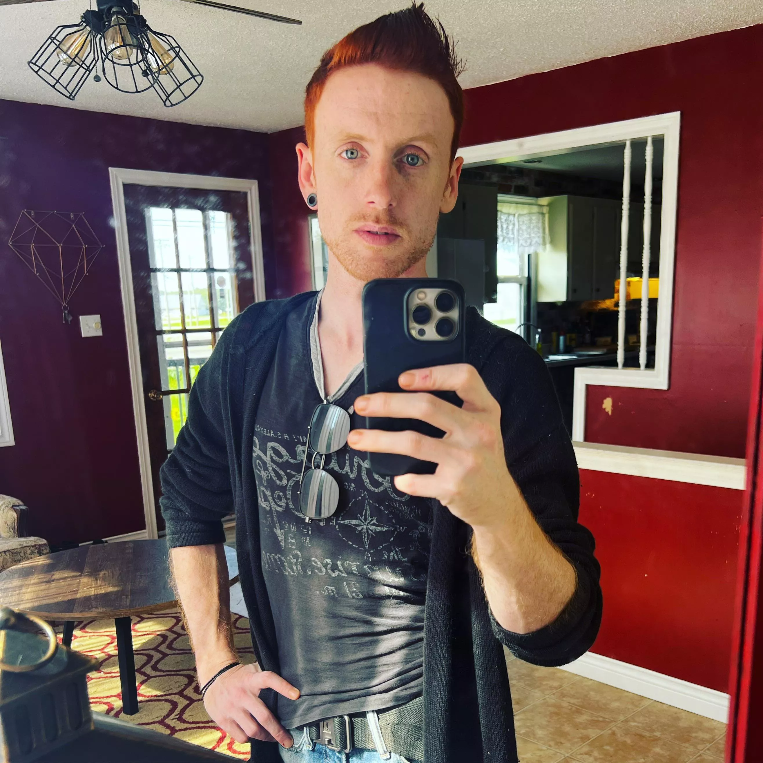 Felt cute might delete later. Or not. posted by phallorca