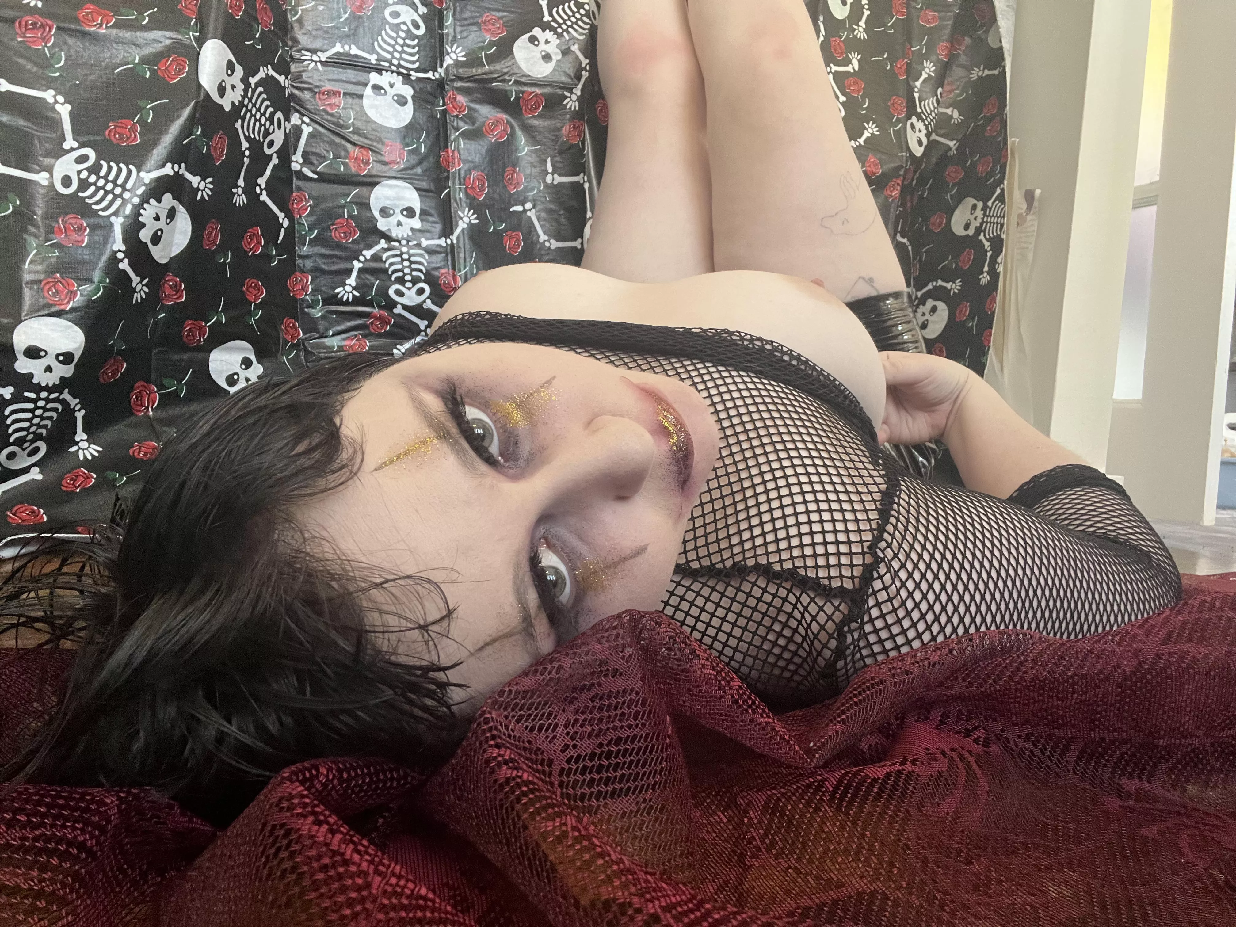 Goth GF just in time for halloween posted by Dpnbitch