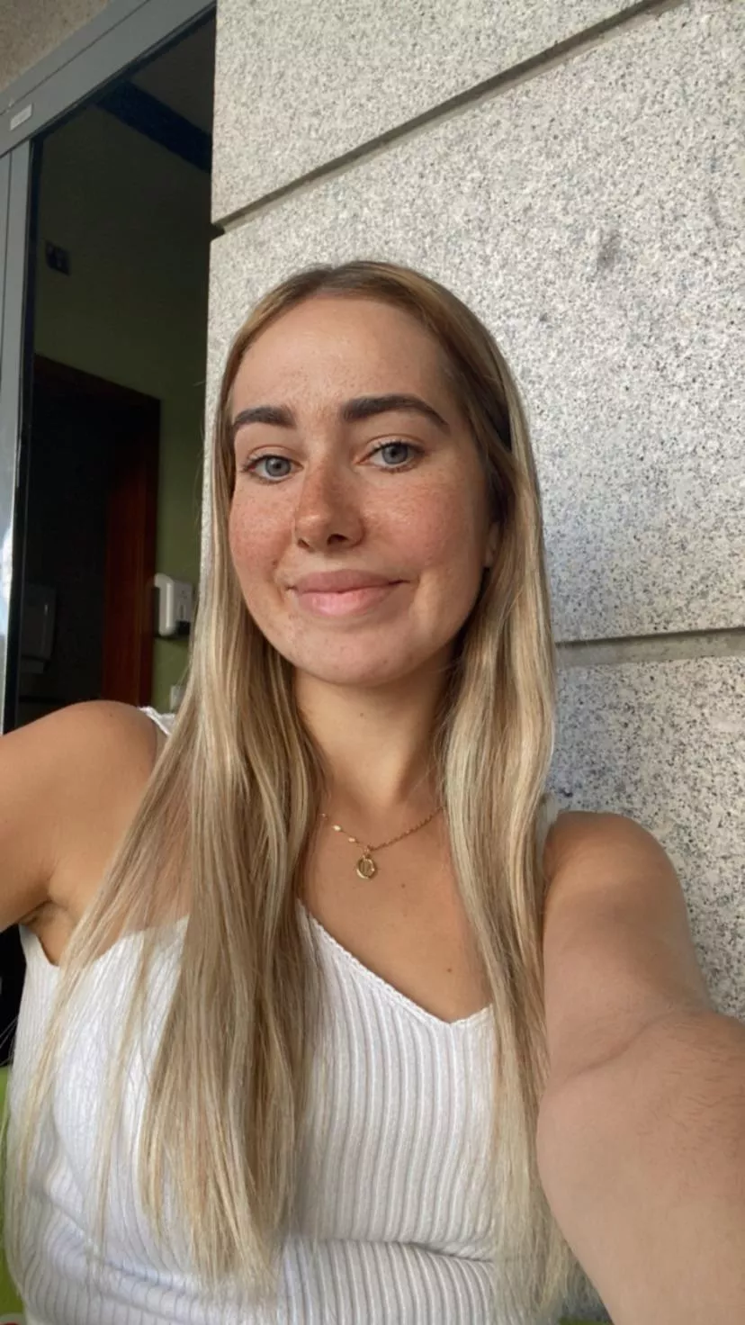 I think I’m cute posted by Sassygiiirl