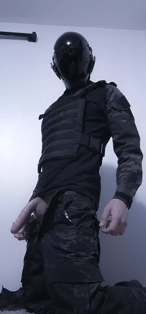 I think something needs to be serviced... suck me or get fucked? 😈 by xDMauiWauiDx