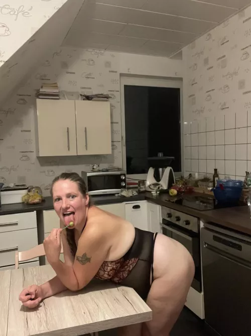 i'm waiting for your tongue now... by Gio_vanm