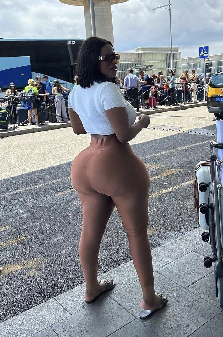 Love that fake ass posted by Own_Elderberry_356