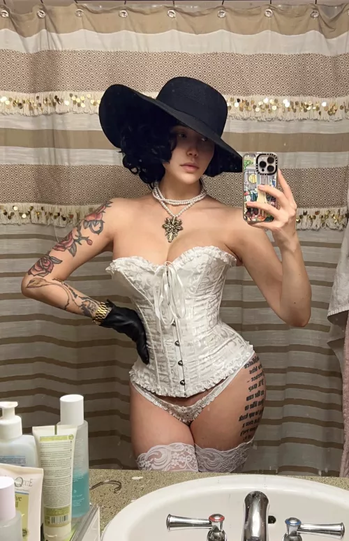 Mommy's homee [oc] by FeliciaVox