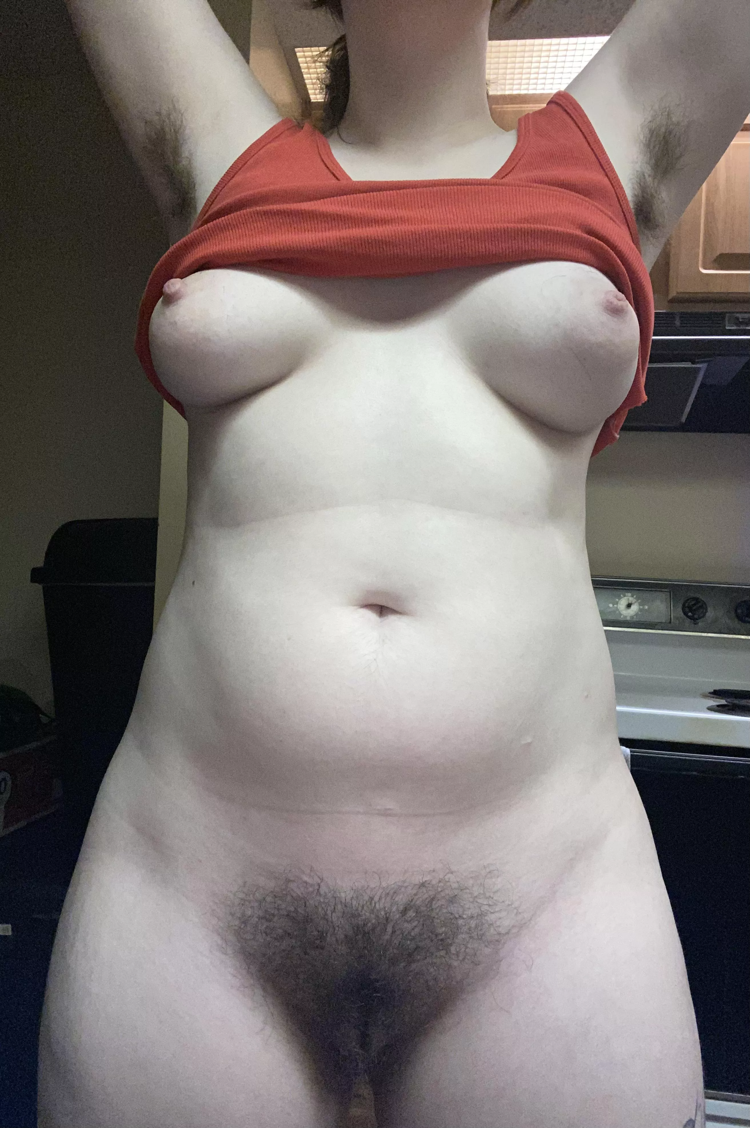 my pits smell so bad that it’s so good lol! my pussy smells pretty musky too.. I’m obsessed! posted by sabrinasdesire420