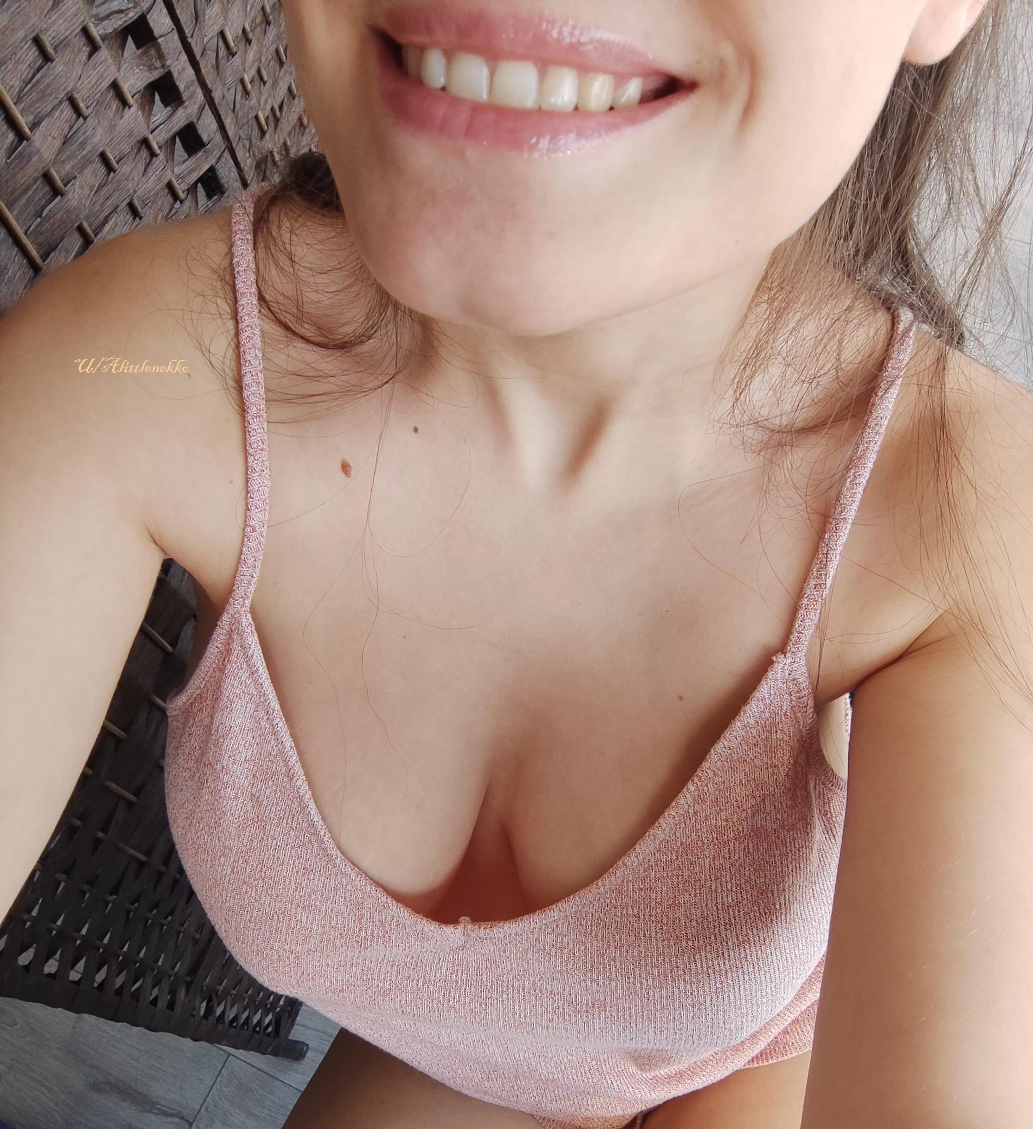 Smile at someone today, make somebody happy posted by Alittlenekko