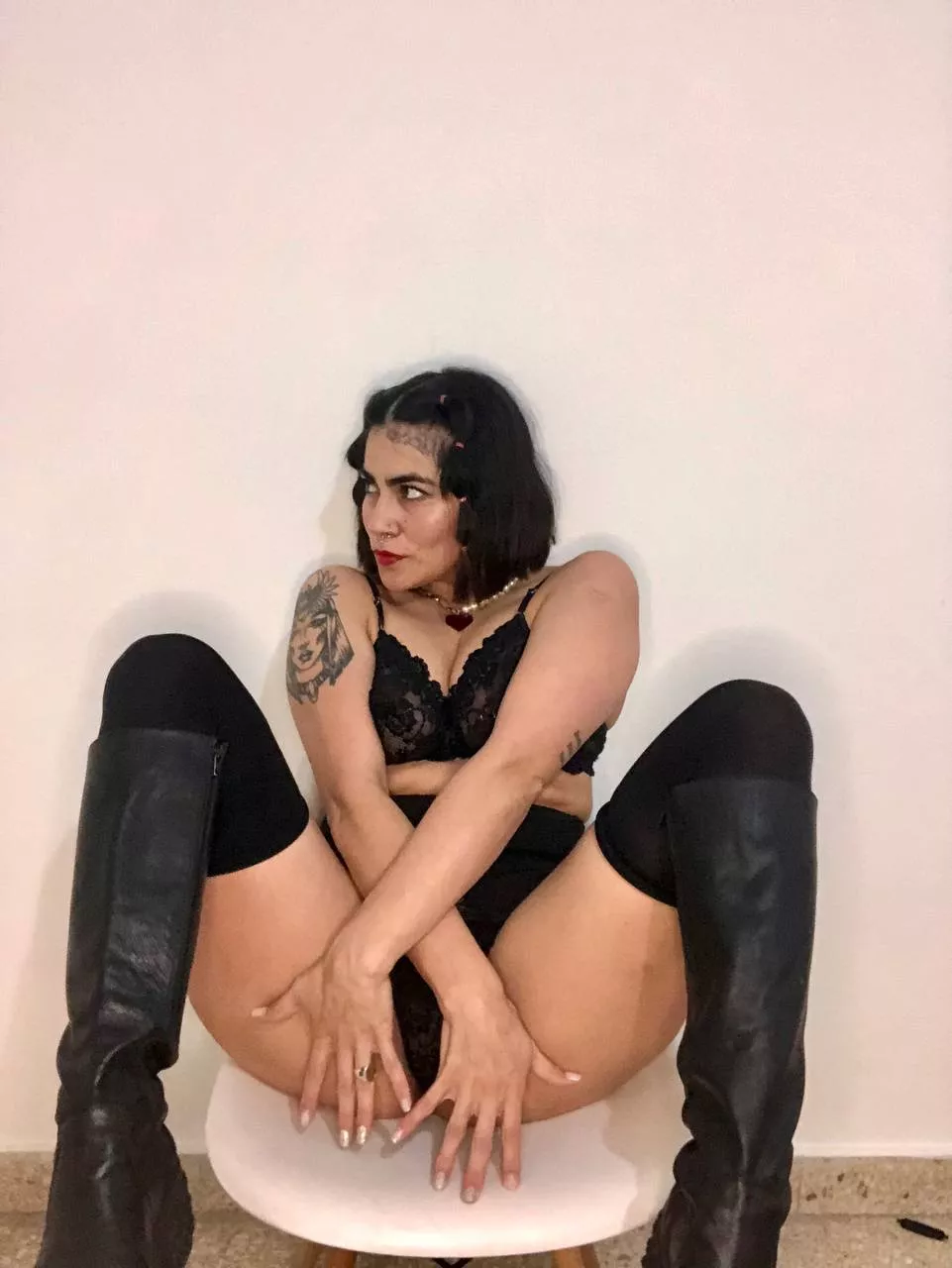 Tell me what you'd like to do to me. posted by Mislatingyal