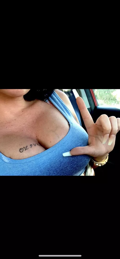 Think theyr tooo long? by chelsieminx