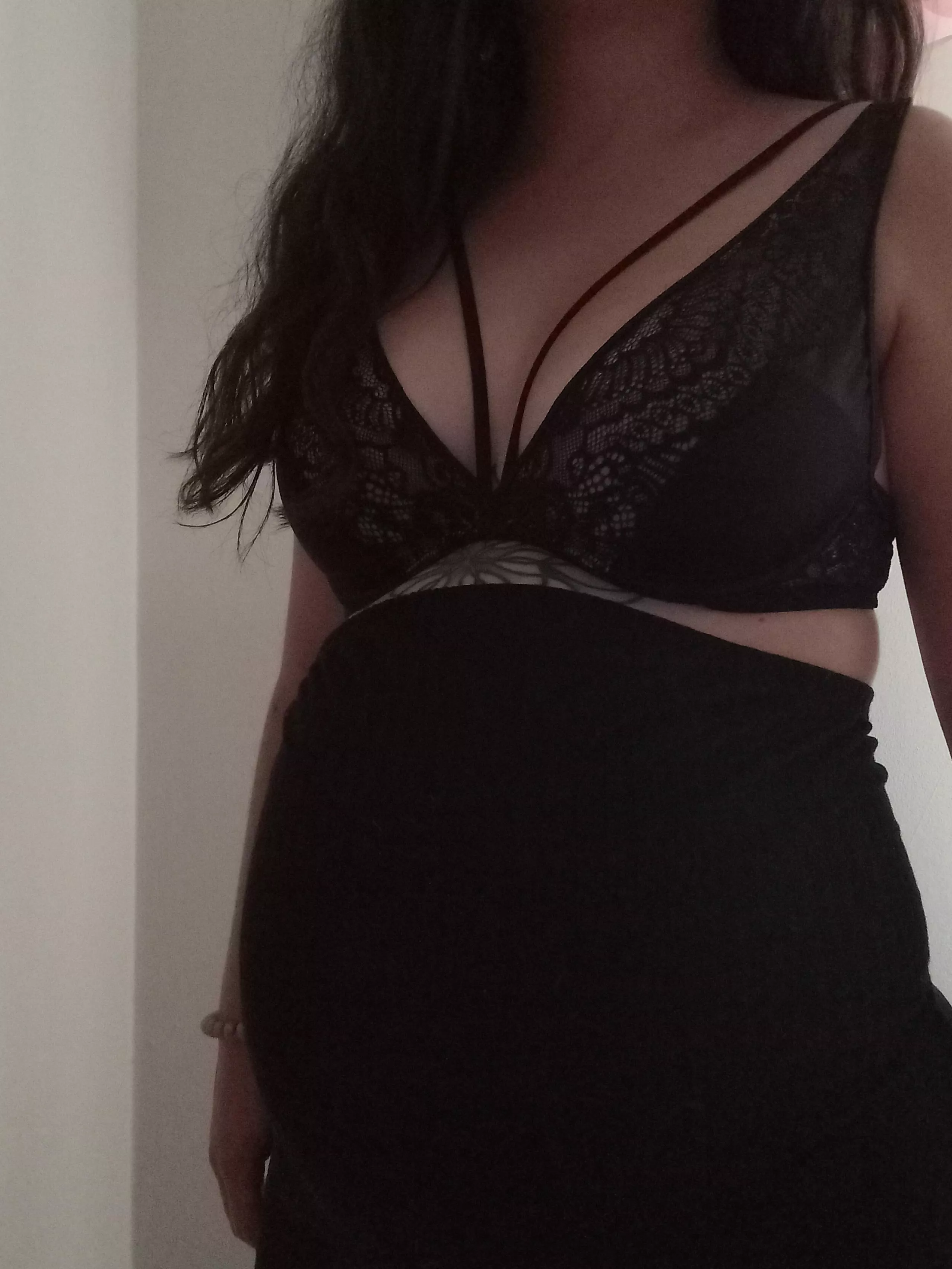 This bump is making me feel like a 🍉! Do u eat a piece? 😋 posted by NotASpecialGirl_