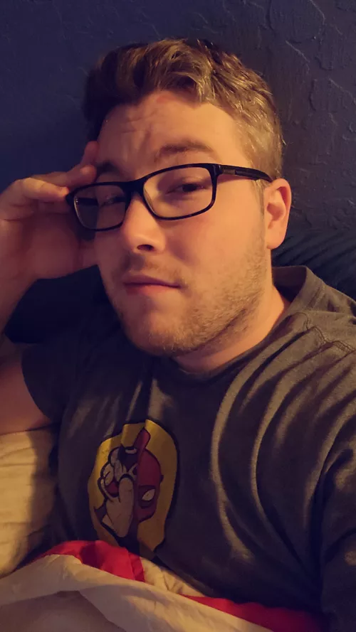 Where are all the cute, big spoon gaymer boys at? 👀 by UndercoverClues94