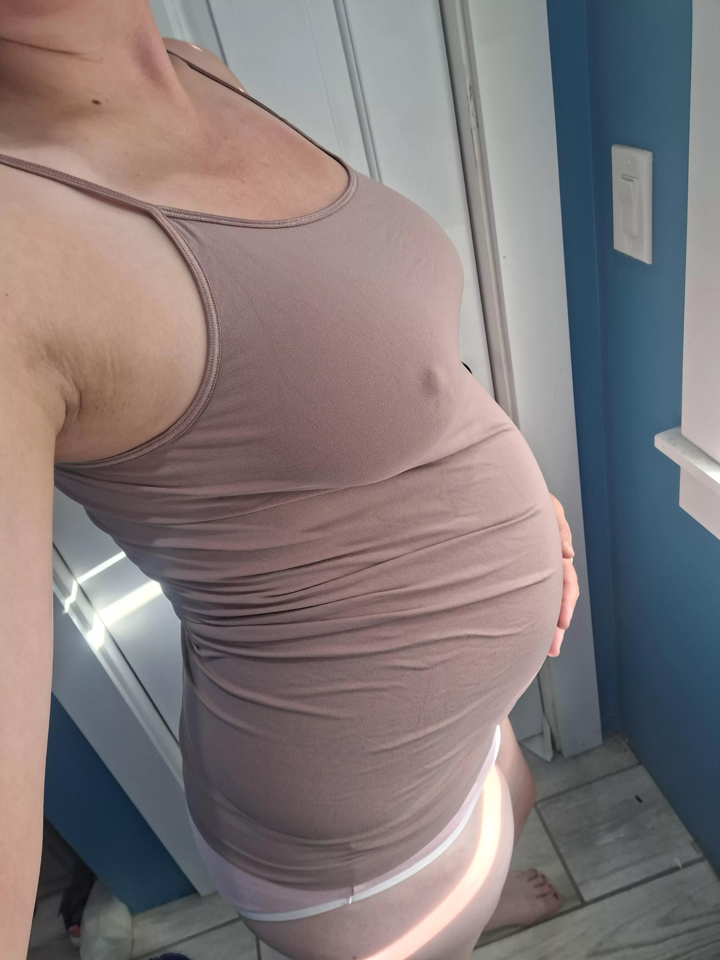 Which part of me do you notice first? posted by Pregnantscarlett123