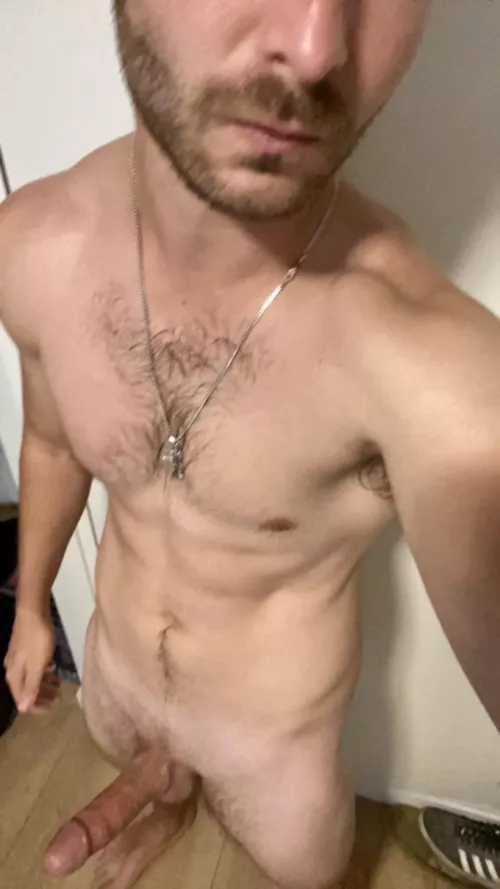 Who’s going to distract me at work? by paradescarg