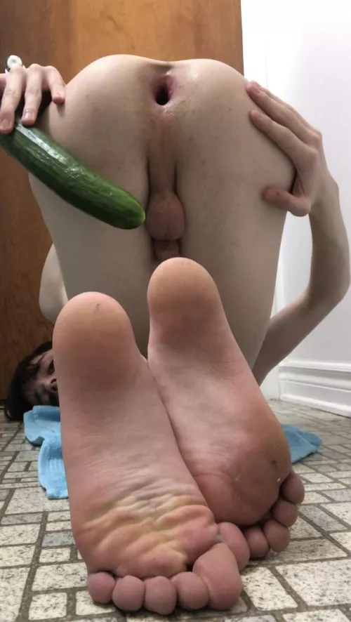 Would you take my virginity? by Taltiqu3