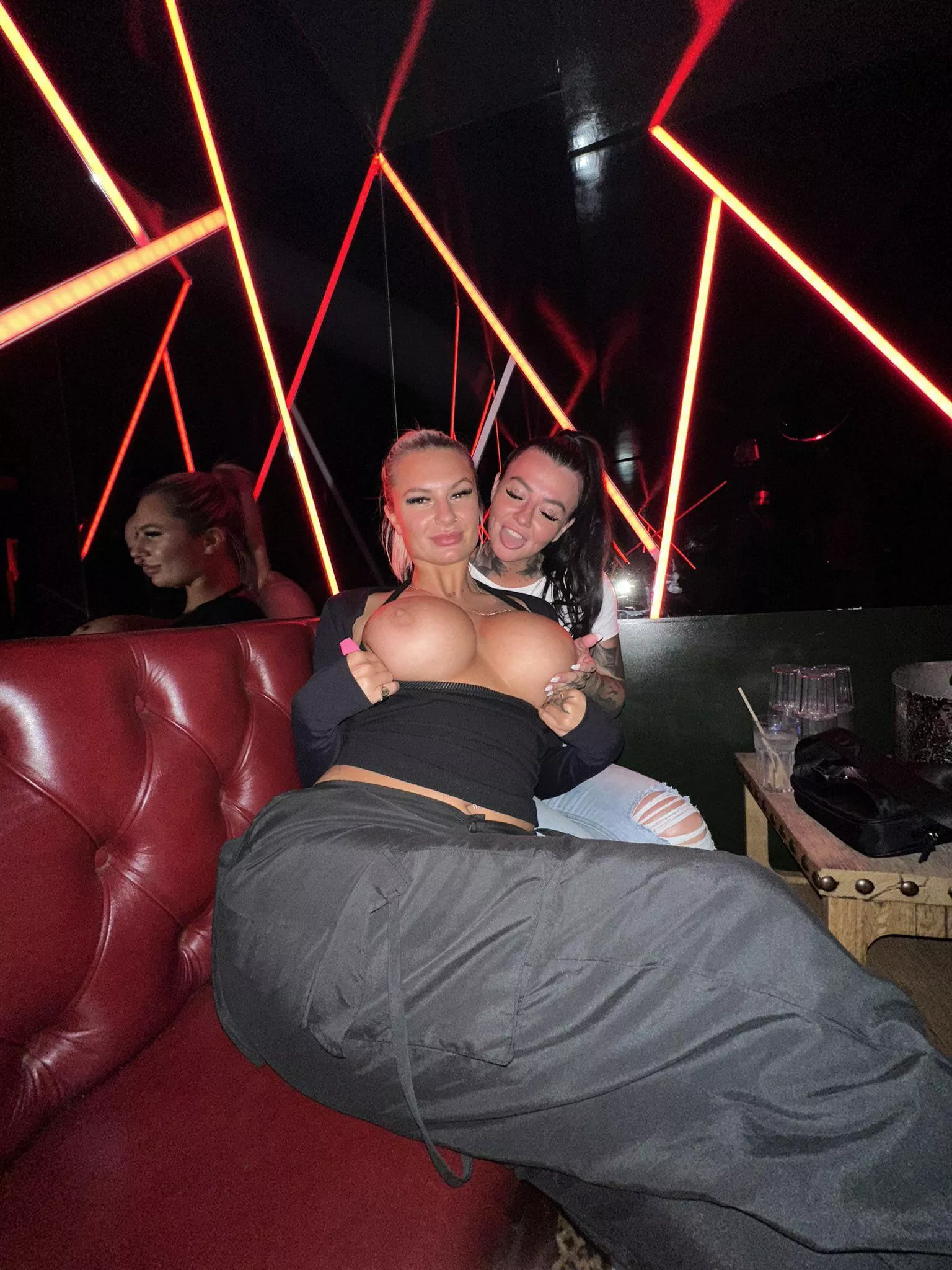 Anyone like gooning to a public bimbo… posted by Sambeezi3