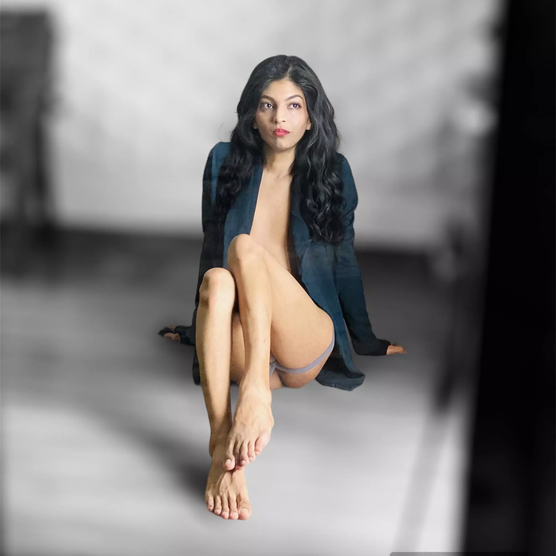 Feelin’ myself.” 😇 posted by salina_dreams