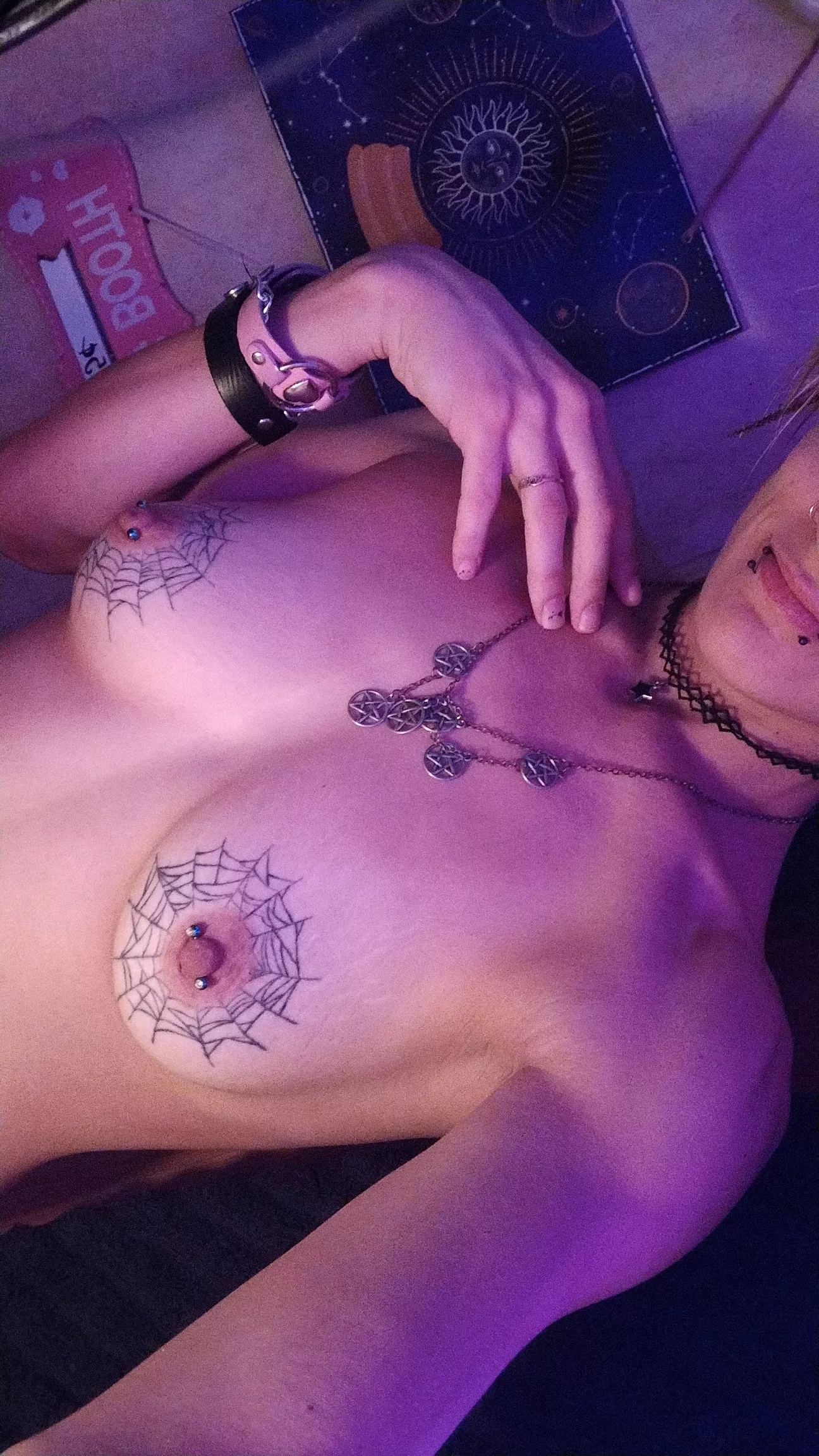 Good morning daddy like the view? posted by glowsticksss69