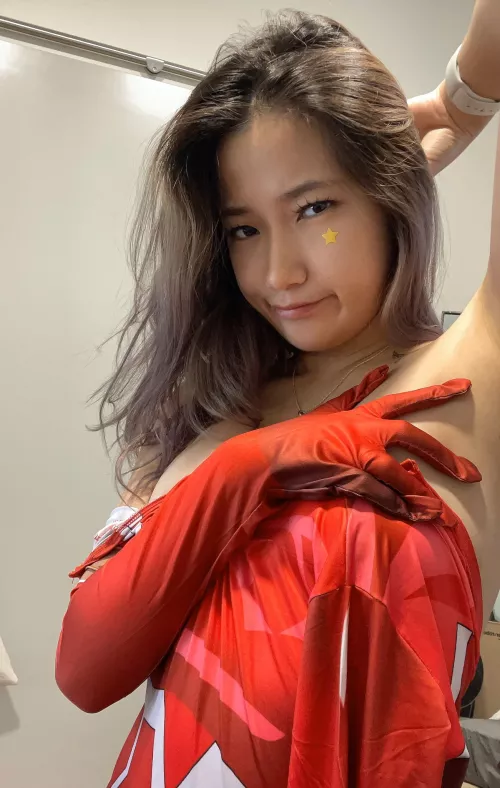 help this hottie undress by femlenidri