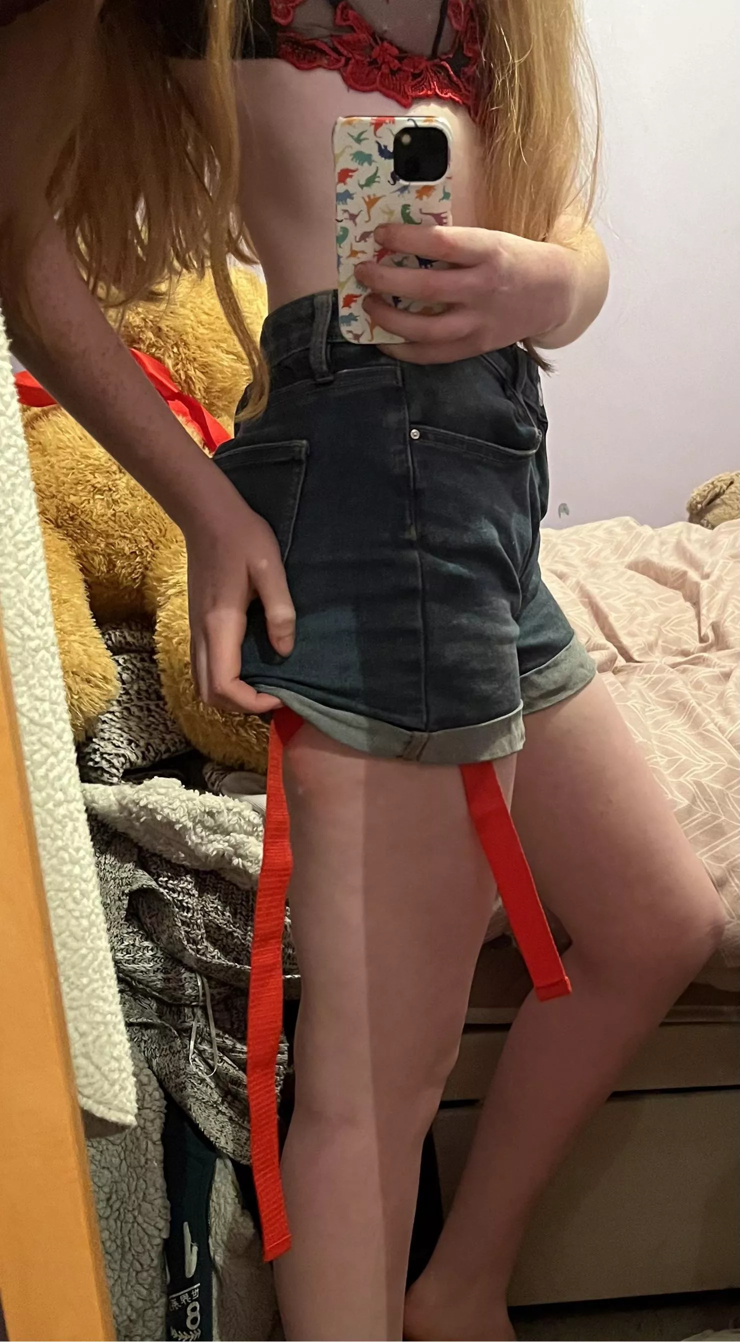 I don’t mind the straps hanging down… just means you know it’s there 😏 posted by Gingerbreadcharlie19