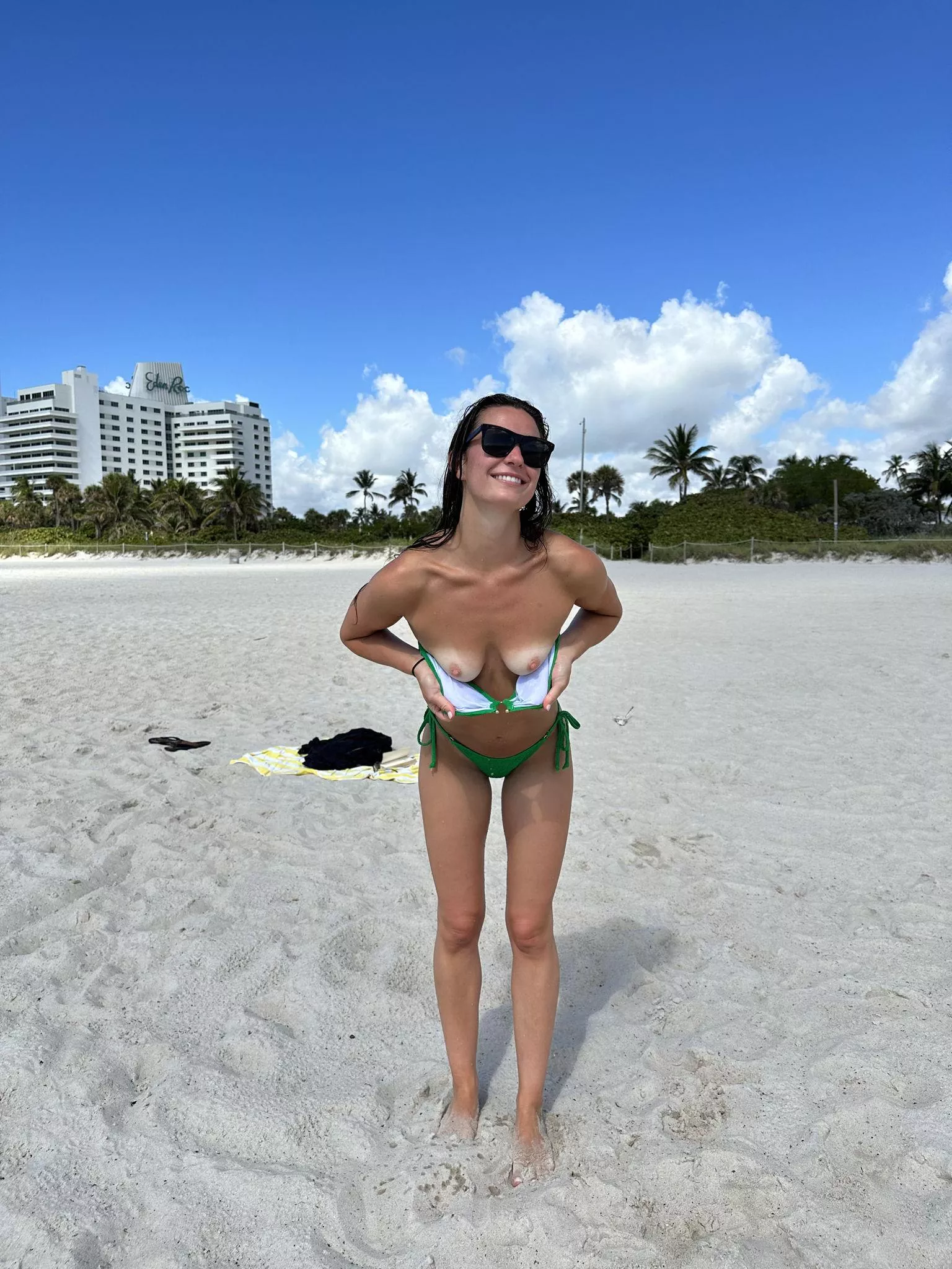 I heard that beachboys have a little thing for pale boobies posted by trincpy