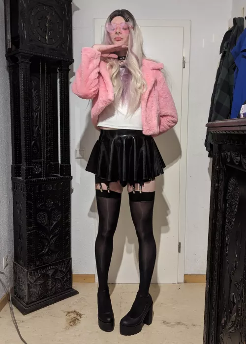 I was in public like this 🤫💖 by siss_lilly