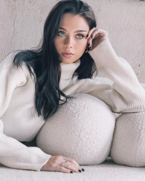 Mishka Silva by HonestRunner