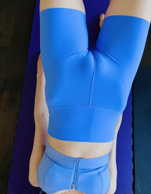 Mound settles in nicely in blue by the_flexi_belle