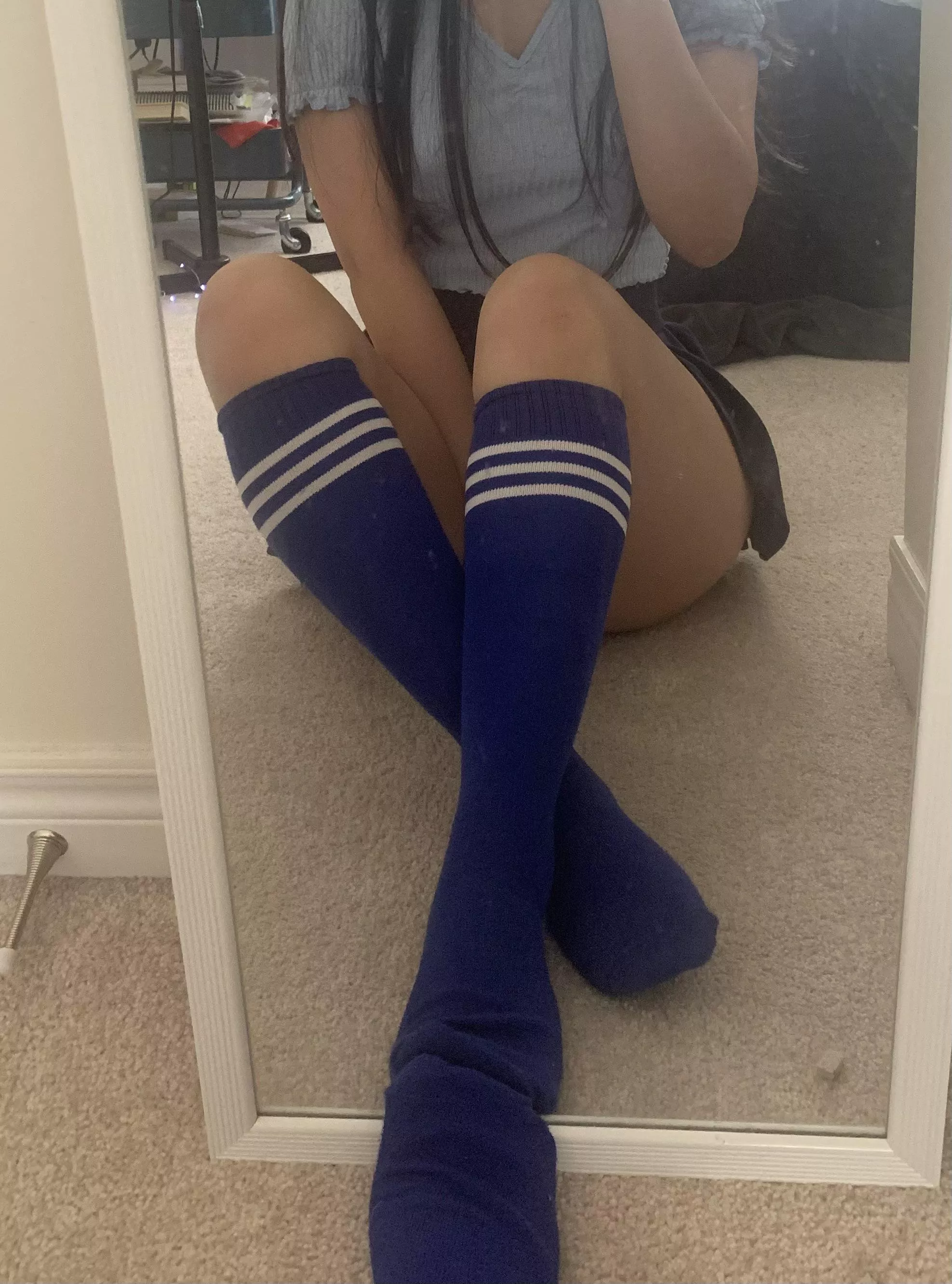 Navy blue socks with white stripes for you🥰 posted by skoggyy