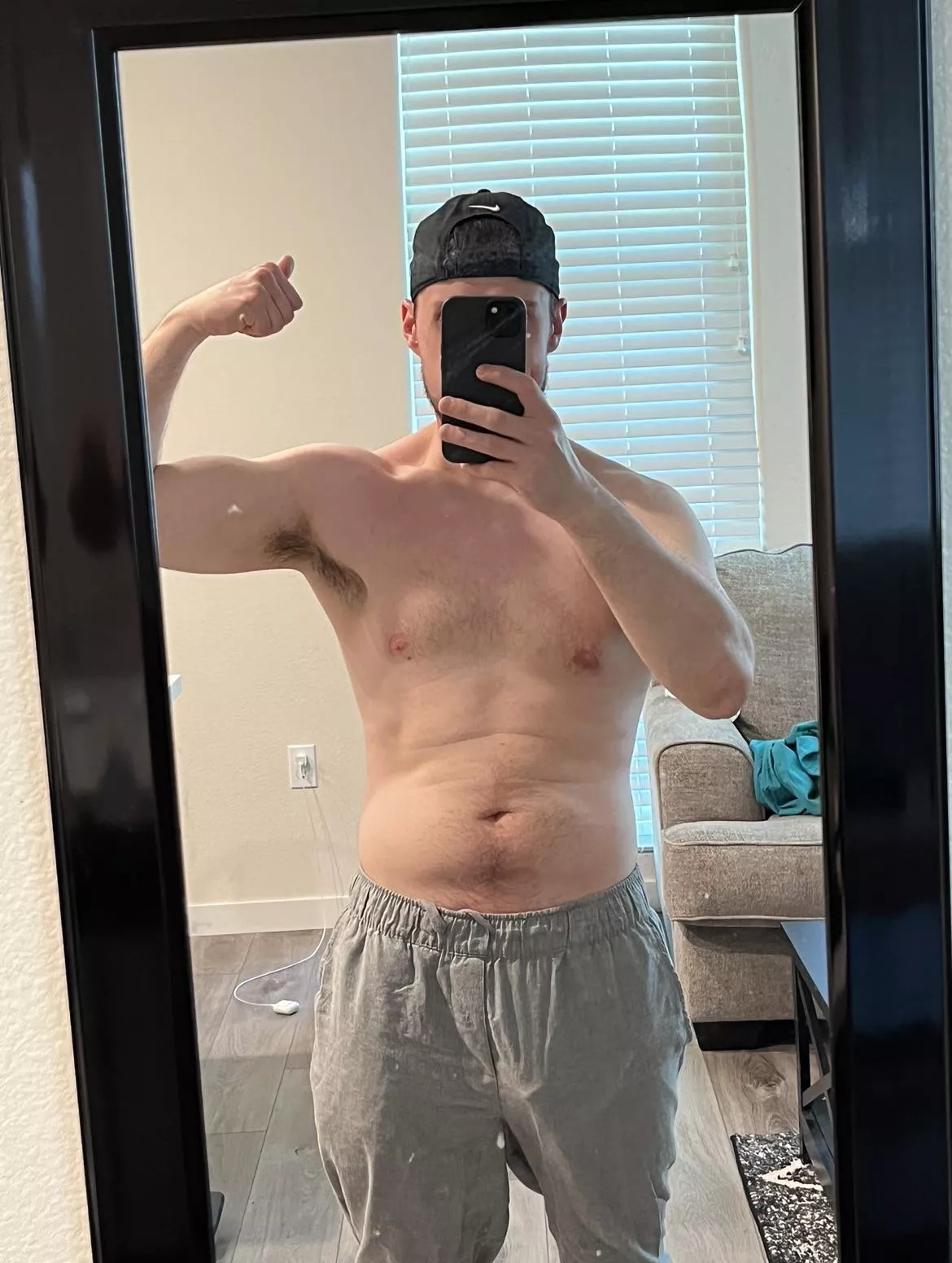 Sniff my pits while you cum posted by Lolwhynot3