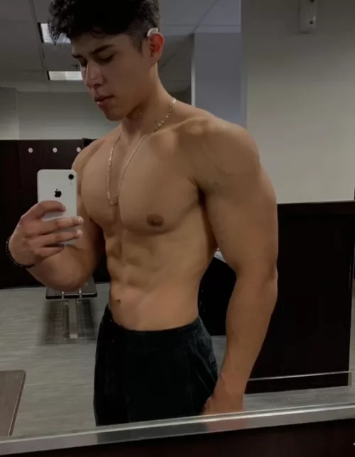 Tempted to pull it out. by MouseBebu