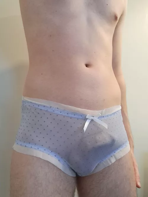 Trapped in blue heaven 💙 by 1glitch