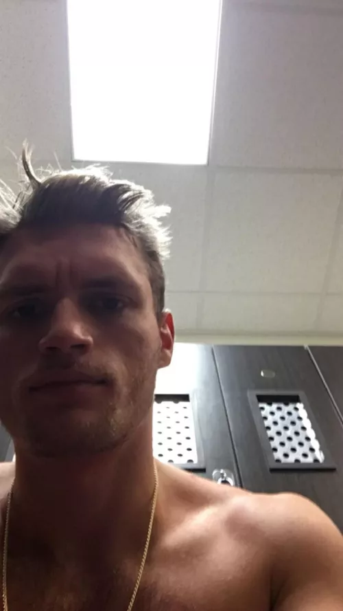 Trying to look good for you by PlayboiKetchup