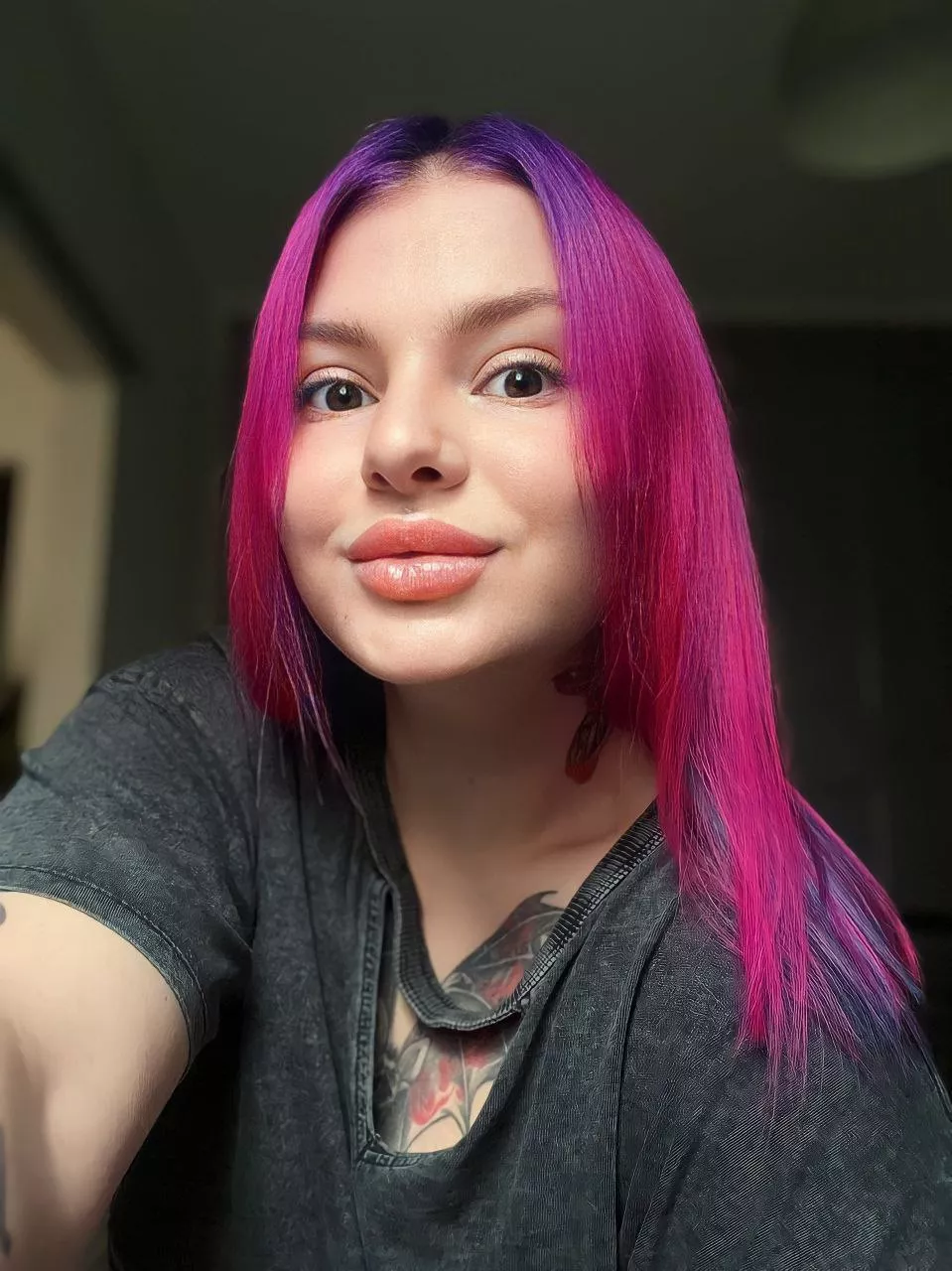 What do you want me to do with my lips? posted by cyberrrgirl