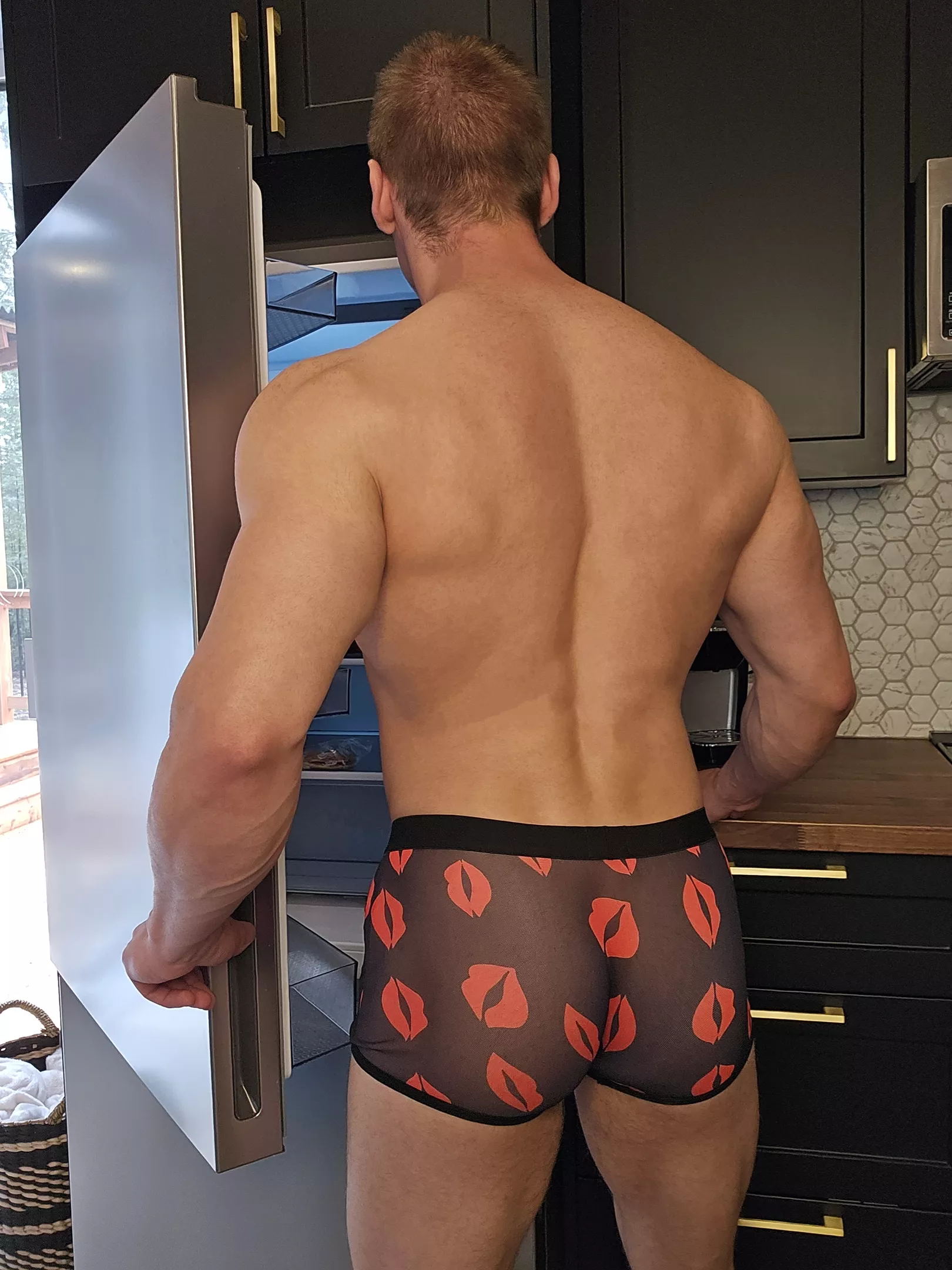 Would you kiss my ass 💋🍑 ? posted by John_fitness91
