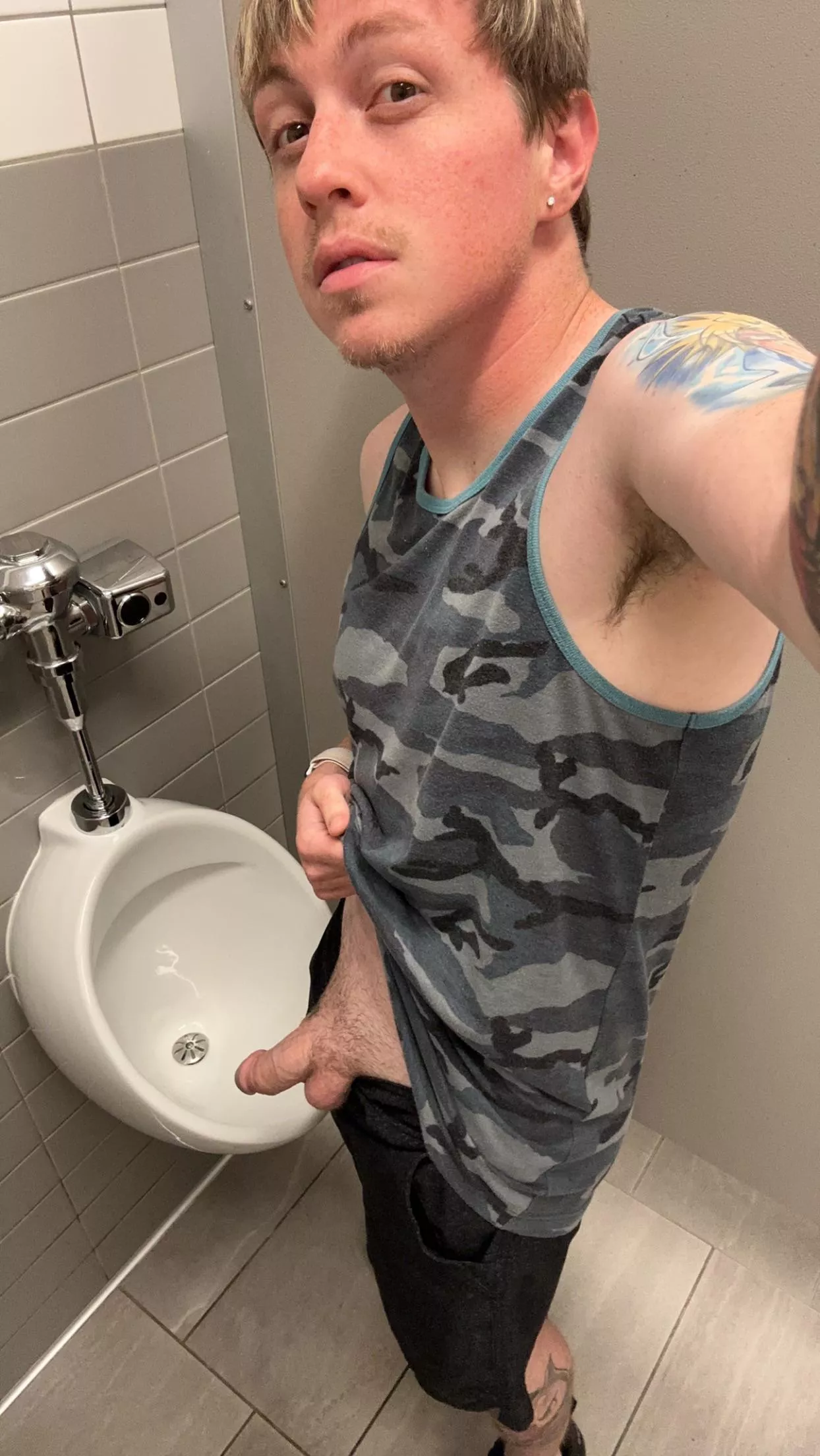 Would you wanna move to a stall with me? posted by sammyy203