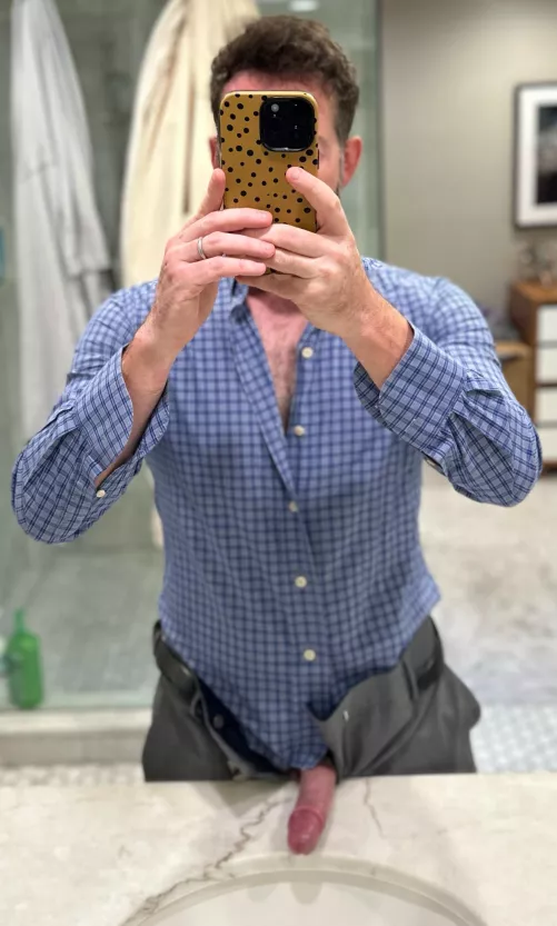 [40] Go commando for the brunch after my friend’s wedding? by pecsinshoulders