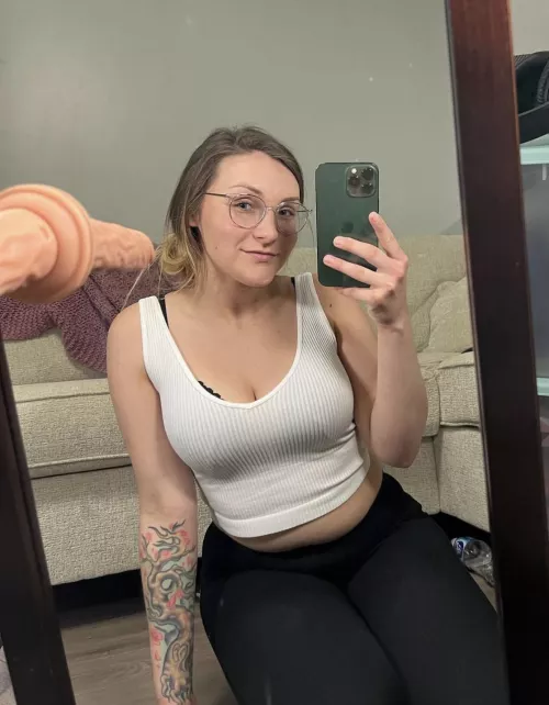 Feed me by Kealynfeedee