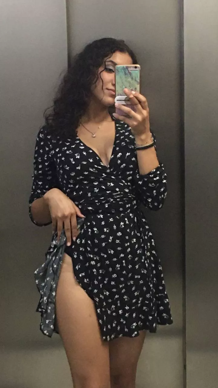 Feeling extra sexy tonight! posted by ZestyclosePie831