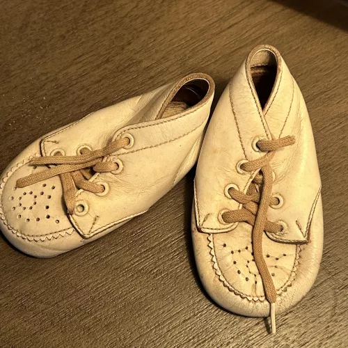 Found my leather baby boots by ComonomoC