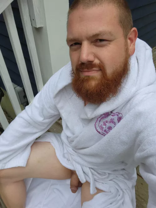 Fresh out of the hot tub. by NHcub1990