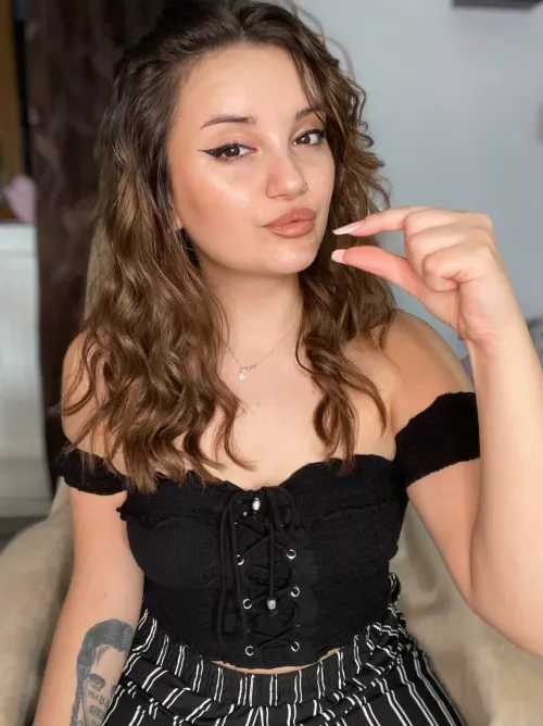 Going wild with my beta subs, show me that tiny cock by superior-luna