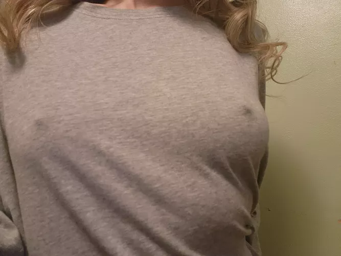 I stay comfy on Saturdays! by Miss-marilyn-23