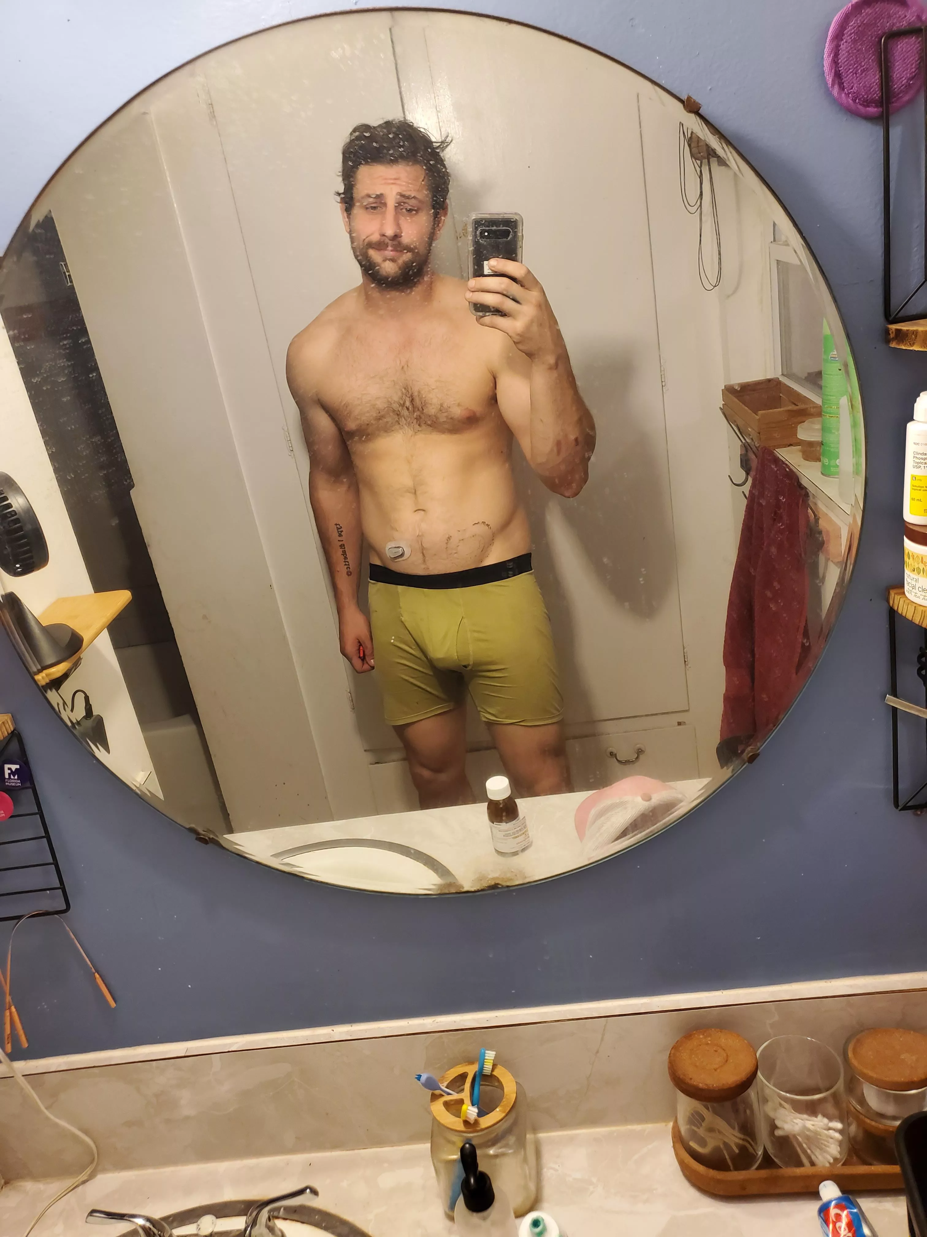 In a dry spell, looking for some internet love😘 posted by HedgePawg