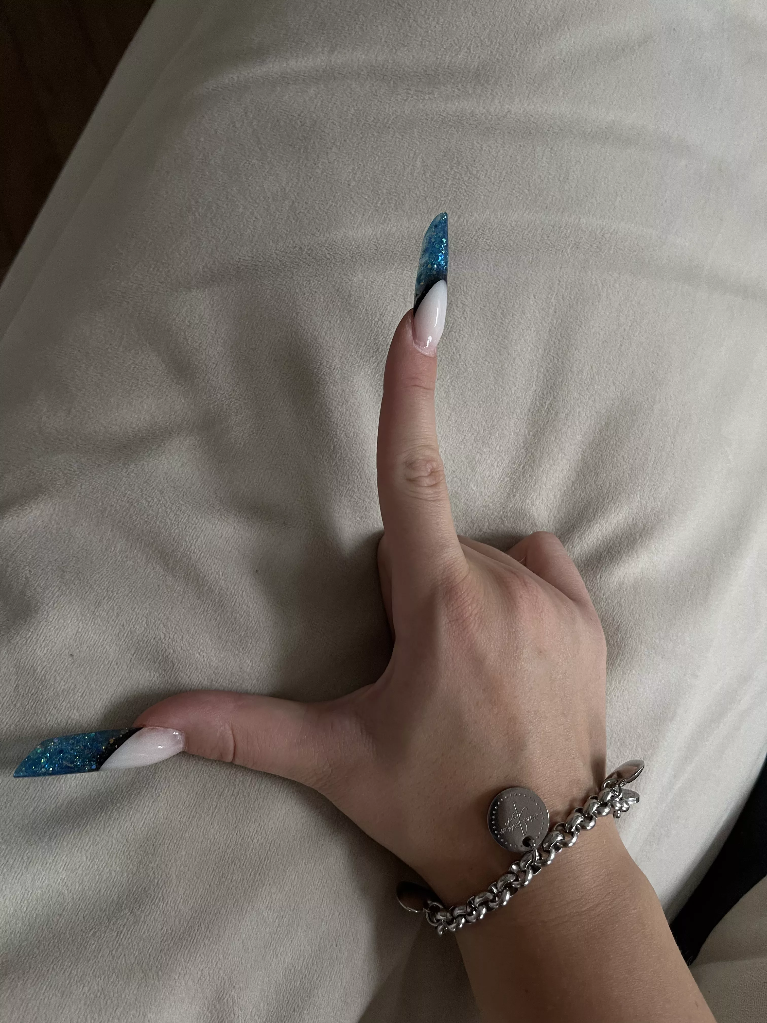 long nails are always attractive posted by Alice_Natty